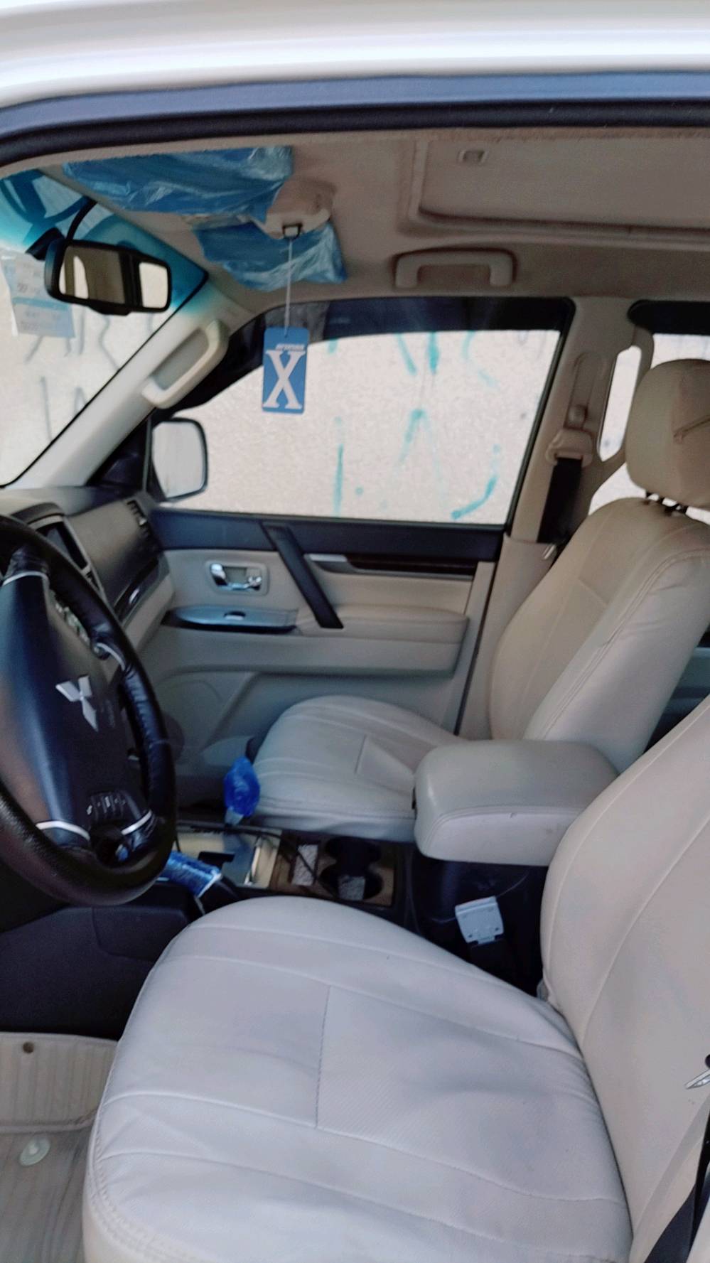 سلام عليكم اخوان عندي سياره باجيرو 2016 فول حبتور رقم أربيل للبيع ماشيه 132 سياره بسمي مكاني بغداد دوره 