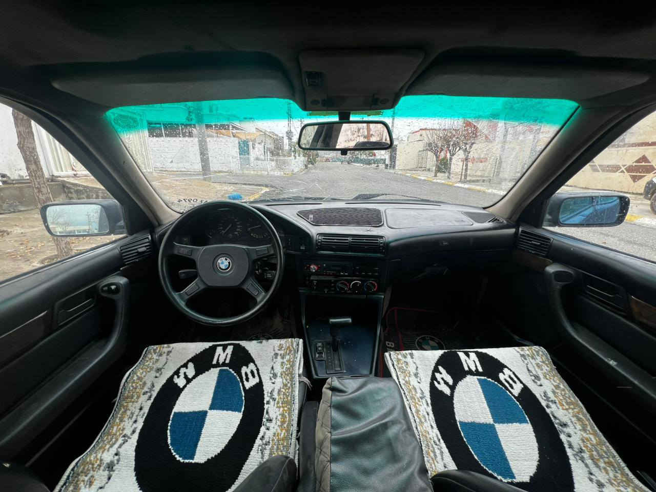 بیئێم مۆدێل 1993فول مواسفات525
پێش پان چوار جام کاربا تۆماتیک سڵاید
پێشو دوای کەپسە دەعم و لێدراوی نیە 
ڕەقەم هه ولێر بەشەرتی ئەوەلیات سەنەوی ون بوە واجی هه ی لەگەڵە شوێن چەمچەماڵ 
سعری:34 گڵا 
ژم ;:: *********** شمشمل, السليمانية
