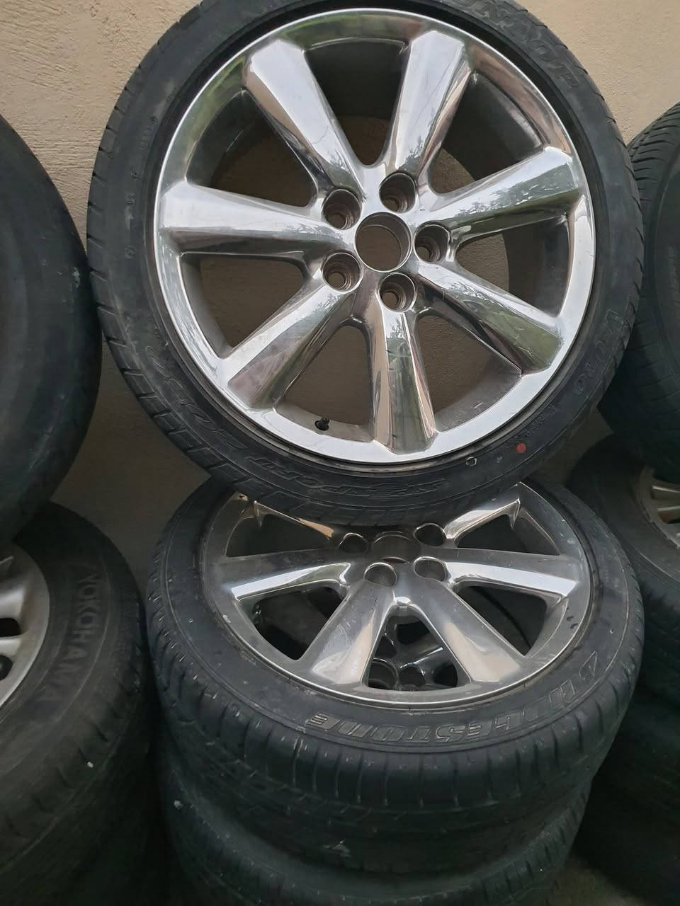 وياله حاويه للبيع مكاني كوفه شارع المطار القديم ***********
