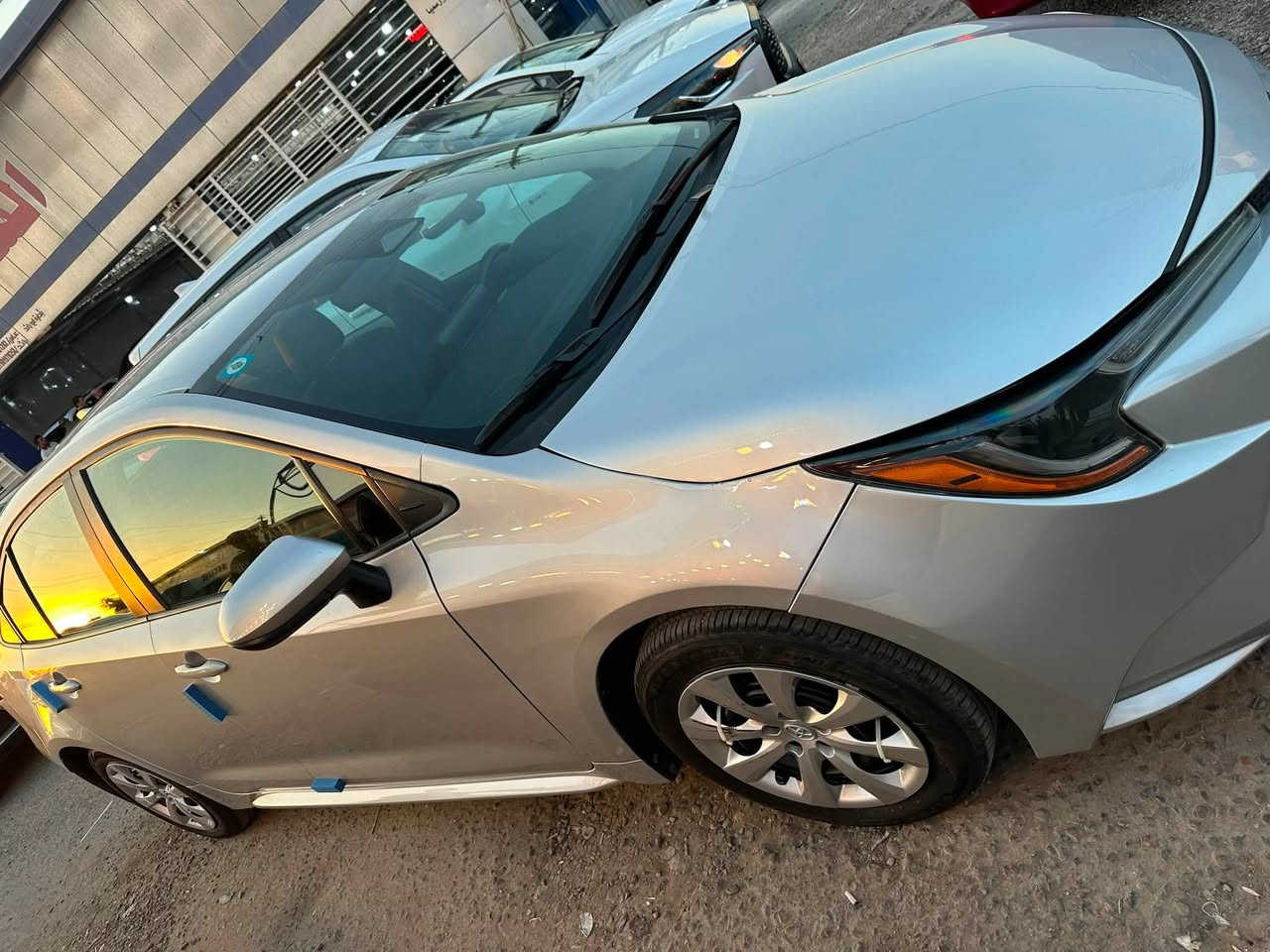 🚗 للبيع | كورولا 2025 وارد أمريكي | LE
✨ السيارة بحالة الوكالة وماشية فقط 4,000 مايل، ومسجلة باسمي.

ملاحظات الشاصي:

- البنيد (الرفرف الأمامي) مصبوغ بلادي  (لم يتم تبديله نفسه مصلح) 
- الجاملغ الخلفي مصبوغ اليمين
- الجاملغ الأمامي اليمين بيه بارد بسيط
- خشم الشاصي جهة اليمين مصلح تصليح بسيط جدًا.
- الصور الخاصة بالحادث مرفقة مع المنشور بكل شفافية.

الميكانيك:

- التبريد مشحون غاز حديثًا والتبريد ثلج.
- السيارة لا تحتاج أي مصروف، وجاهزة للاستخدام. علما ان السياره من امريكا تعمل وتسير

المواصفات (LE):
✅ شاشة كبيرة تدعم Apple CarPlay وAndroid Auto اوتو هولد توقف موقت مع هند بريك كهرباء.
✅ نظام صوت ممتاز.
✅ مرايا أوتوماتيكية كهربائية.
✅ أوتو لايت.
✅ إنارة LED مع هاي بيم أوتوماتيك.
✅ زينون.
✅ رادار أمامي وخلفي.
✅ مانع اصطدام.
✅ أوتو بريك أمامي وخلفي.
✅ كاميرا دواره مال ٢٠٢٥ بلاديه 
✅ مثبت سرعة ذكي مع القيادة شبه الذاتية.
✅ نظام المحافظة على المسار والتنبيه عند الخروج عنه.
✅ كاميرا ورادار مدمجان في الزجاج الأمامي.
✅ 10 وسائد هوائية (Airbags) جميعها سليمة.
✅ مانع انزلاق.
✅ وضع ECO.
✅ مناخ منفصل.
✅ تبريد ممتاز.
✅ داخلية مخمل.
✅ زجاج بلادي.
✅ ISOFIX لمقاعد الأطفال.
✅ شواحن أمامية وخلفية Type-C.

🚘 السيارة ما زالت بحالة الشركة ونظيفة جدًا.

💰 السعر: 24,250,000 دينار عراقي فقط
(أربعة وعشرون مليونًا ومائتان وخمسون ألف دينار)
السعر قابل للتفاوض للجادين فقط.

📸 صور الحادث مرفقة مع الإعلان لبيان كل التفاصيل بكل مصداقية.

📞 للاستفسار:
واتساب: ***********
واتساب: ***********

أبو جبل الخزعلي
