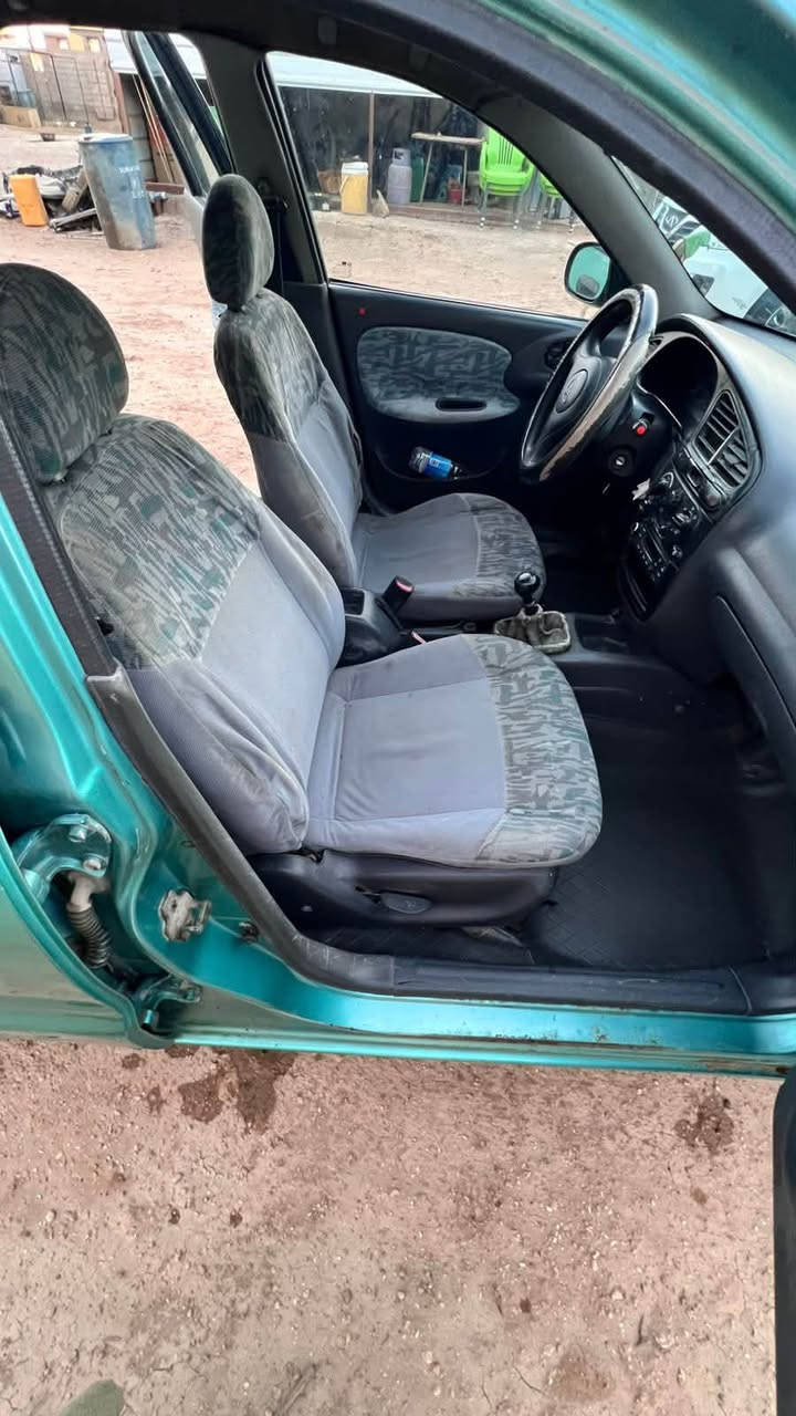(مكلف بلنشر ) دايو لانوس موديل 97 السيارة نضيفة وجاهزة كير عادي صدر امامي خلفي جديد تخم تاير جديد تبريد ثلج  مكينة وكير مكفولات مكينة لاتبخير ولا تنقيص كهربائيات كلها كامله وشغالة سعرها 28 وبيها مجال وباسم راعيها هذا رقمة ‭***********‬ 

‭***********‬
مكانها بابل حصوه

