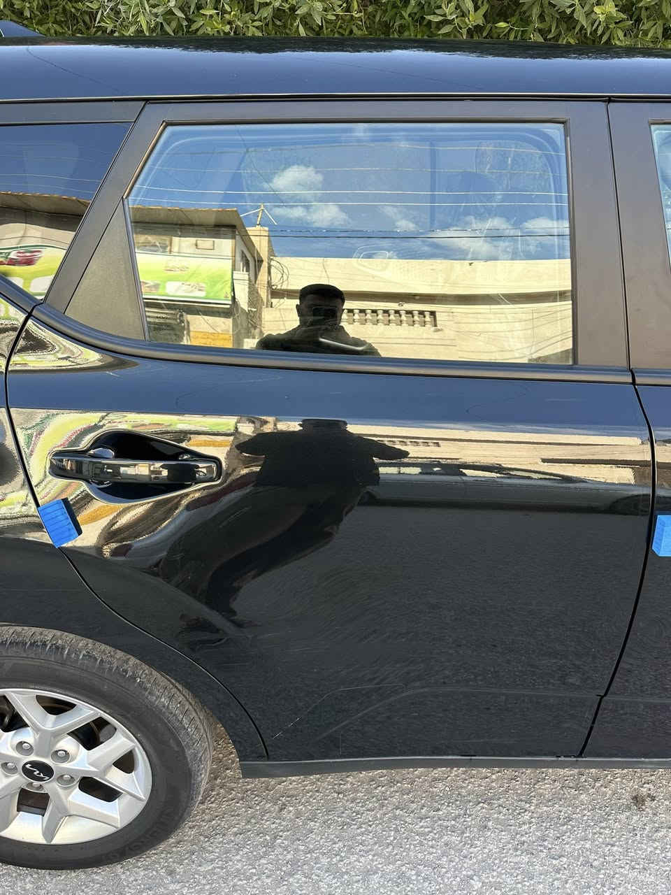 السلام عليكم كيا صول للبيع موديل 2023 حادث بنيد مبدل وجاملغات اماميه مصبوغه وباب السايق وباب عكس السايق بيها كلير رقم بغداد              
السعر 132 $ ورقه  
ماشيه 48 الف كيلو 
محرك 2000 دوش 
رادار خلفي وجانبي 
رادار امامي توقف ذاتي 
مانع تصادم 
قياده ذاتيه 
مثبت سرعه 
شاشة كار بلي 
كامره خلفيه دواره 
***********
