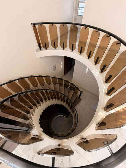 بيت للايجار السيديه 
المساحة 130متر
متكؤن من 3غرف 
صاله استقبال ؤمطبخ ؤحمامات 3
ايجاره مليؤن ؤنص
مقدمه شهرين 
تمينات شهر 
درجه اؤله نضافه 100ب100
الاستفسار على رقم المكتب 
***********
