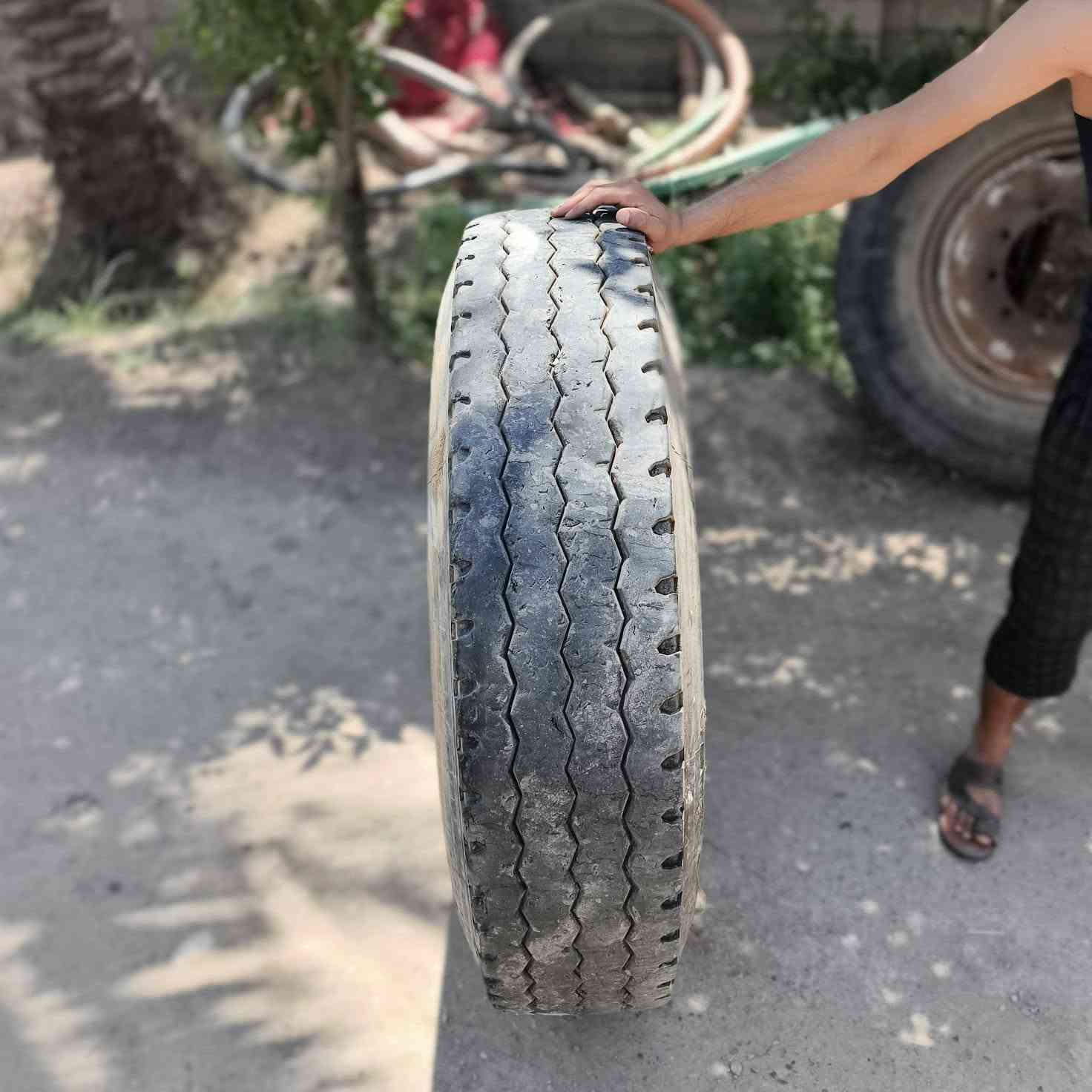 تايرات كتروز صاج حجم 24 البيع بسعر مناسب وشراي تصل وبي خير رغم الهاتف ***********و***********
