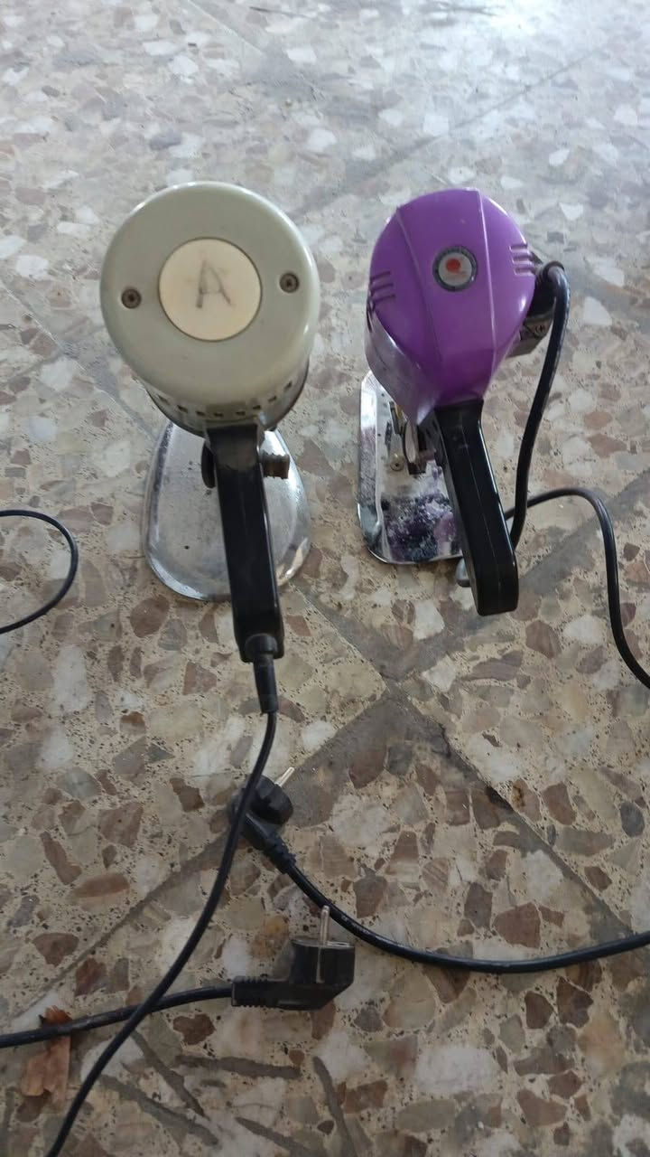 مقصات عدد 3 للبيع سعر الواحد 30 الف مكان مدينة الصدر ***********
