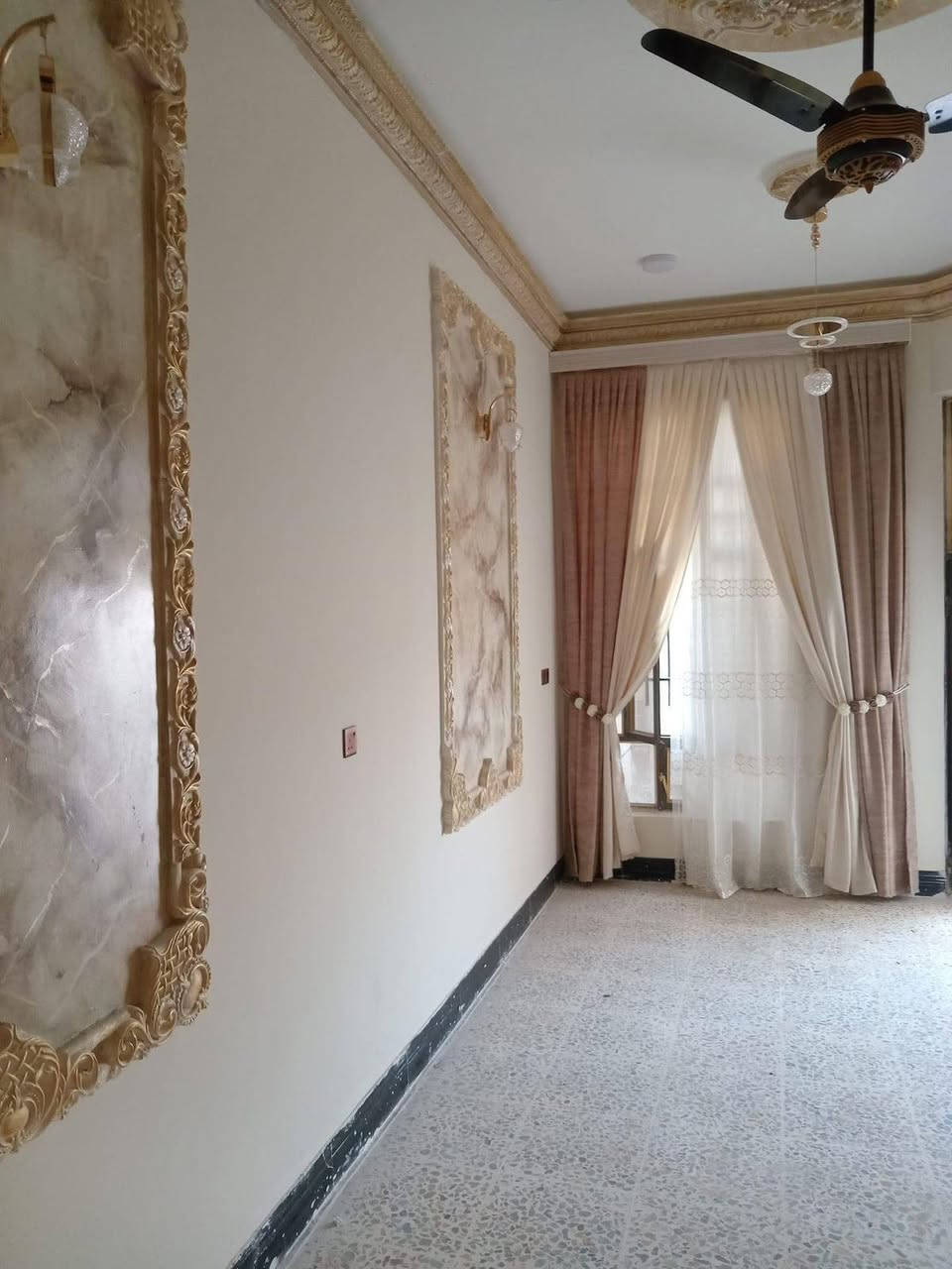 🏡 بيت للبيع - الفلوجة / جبيل 🏡
📍 المكان: الفلوجة - جبيل - خلف مجمع الرحاب 8 
📍 قريب: 8 بيوت عن شارع السد العام
📐 المساحة: 125 متر 
📏 الواجهة: 6.25 متر | النزال: 20 متر

🏠 المواصفات:
- غرفة واحدة + ديوانية + صالة + مطبخ
- حمام داخلي + حمام خارجي
- بناء بلوك حديث

📄 زراعي سند 25
💰 السعر: 55 مليون وبي مجال بسيط

المميزات: موقع هادئ وقريب على الشارع العام
للتواصل واتساب فقط: ***********

البيع مباشر والصور على الطبيعة 👇
