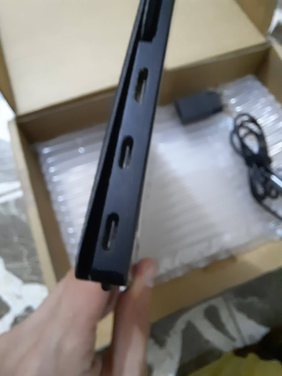 متوفر للبيـــــع 
 شاشة oled تعمل عل كيبل مني hd
جديده نقص الكيبل الـhd


**إذا كنت صاحب هذا الإعلان وتريد حذفه لأي سبب، رجاءا أرسل رسالة إلى الدعم الفني**