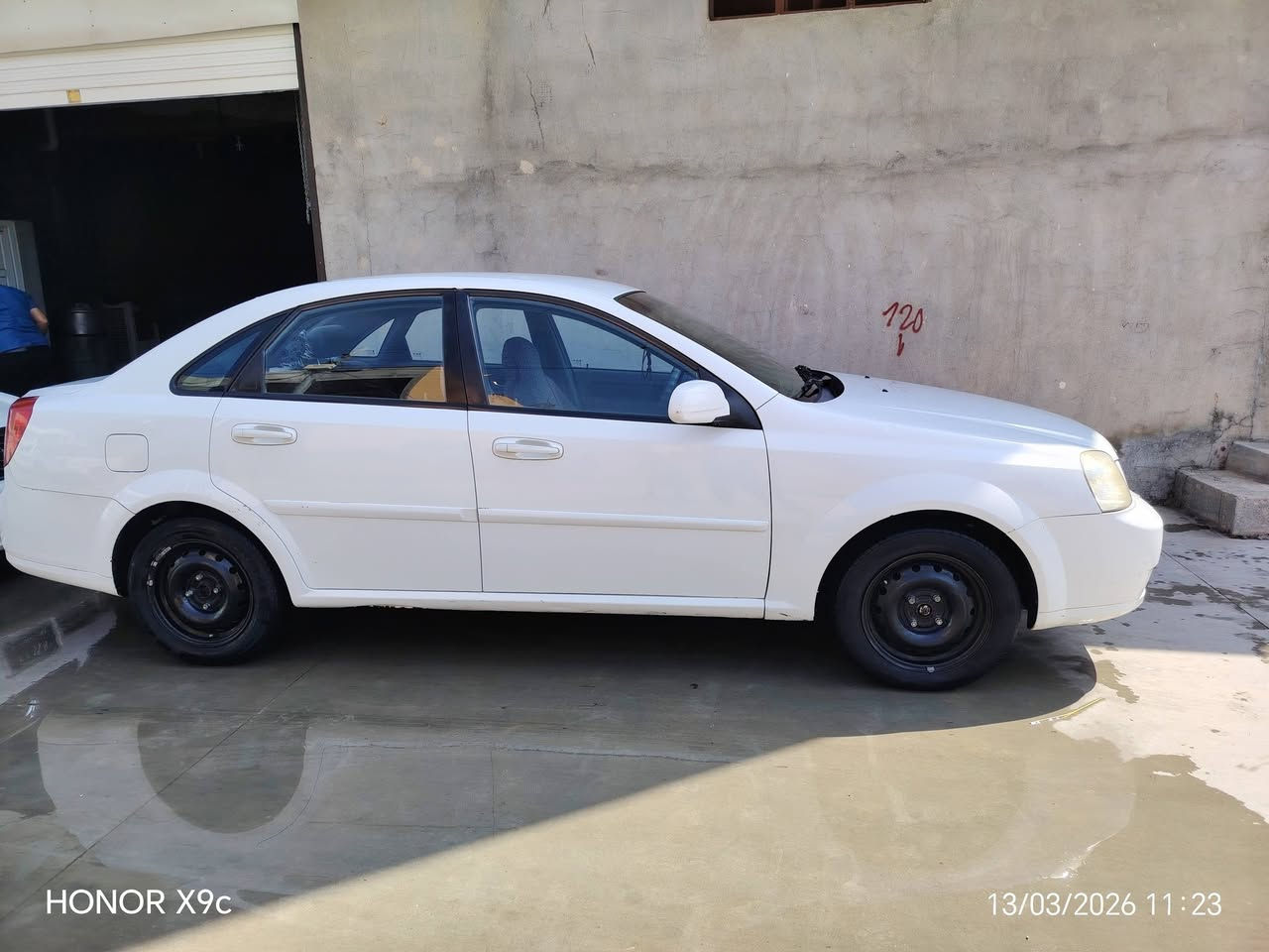 ئۆپترا بێ بۆیاخ  2011 گێڕعادی
***********
