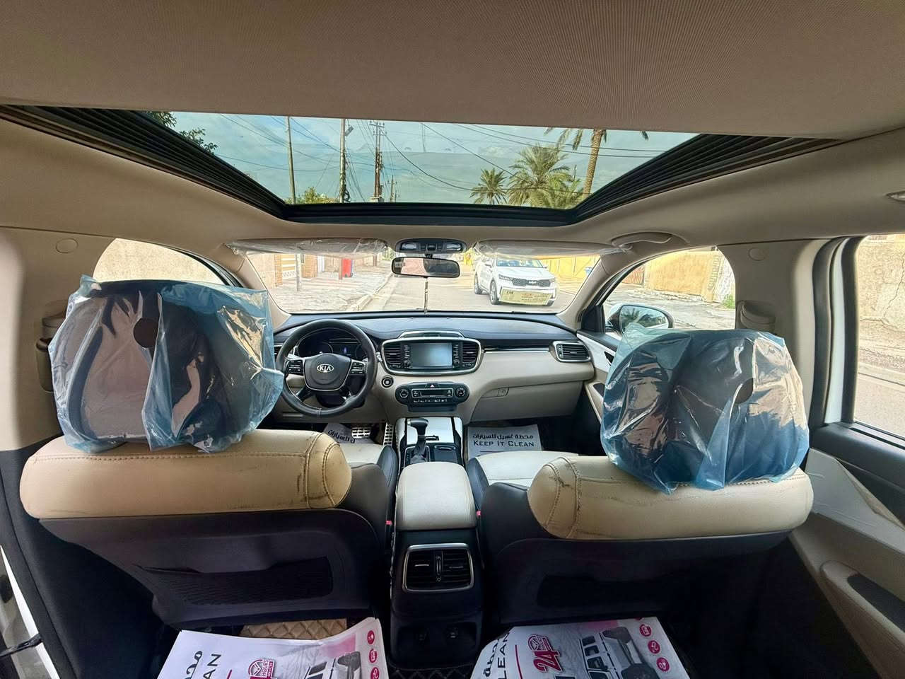 السلام عليكم 
سورنتو 2020 خليجي 
مكفوله كفاله عامه 
عدا صبغ باب يمنه على كد شبر  
فول مواصفات 
بانوراما 
بصمه 
شاشه كبيره 
كاميرا خلفيه 
قطعتين تبريد 
صندوق كهربائي 
كشنات كهربائي 
ويل 19 
مكينه 3600 
سته سلندر 
7 راكب 
رادار 
حساس امامي خلفي 
لايت ناصي عالي زنون 
وبيها مواصفات بعد هواي 

السياره نضيفه جداً  استعمال شخصي 
ماشيه 70 الف حقيقي 
سعر  258 ورقه وبيها مجال بسيط 
العنوان بغداد حي القاهره قرب جامع النداء 
الرقم ***********
