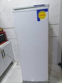 ثلاجة ومجمد • موتور وغاز • بدون عيوب