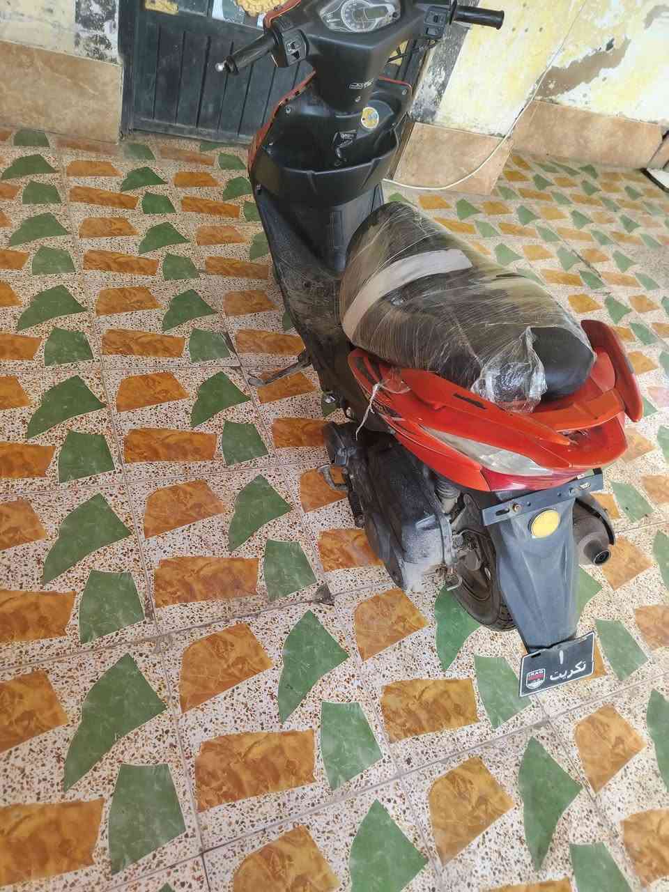 ادرس صيني محرك نضيف شلعه حلوه باتري جديد كهربائيات شغاله للبيع السعر 350بيهه مجال او مراوس المكان صلاح الدين تكريت البوعجيل ***********
