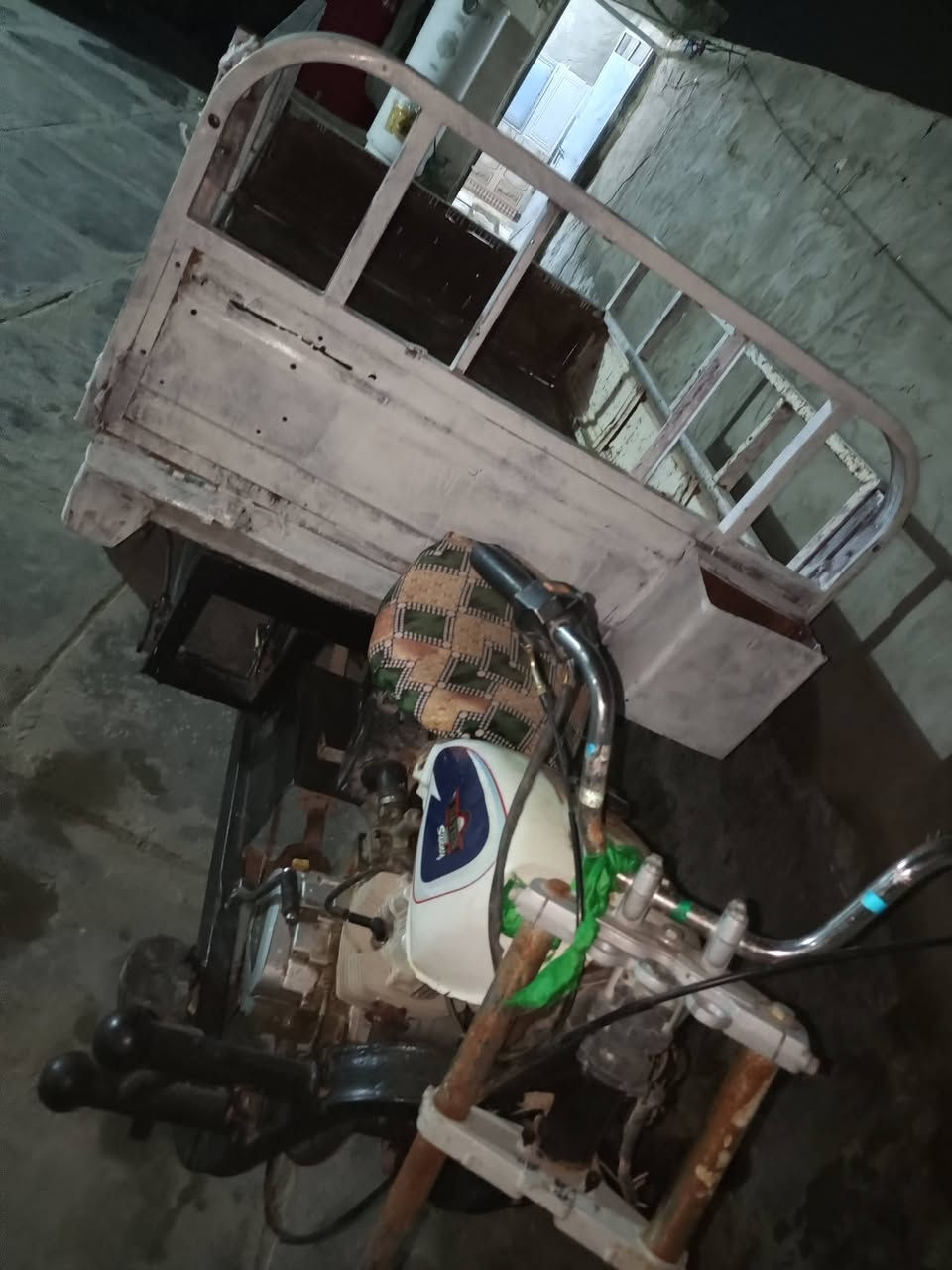 البيع. مال. شقل. مكينه. مامفتوحه.   كلك. الشصي. حاطله  تقويه. السعر. ٤٢٥.  المكان. المجد. السماوه. راقم. متمتواجد. عله  الفيسبوك  ***********
