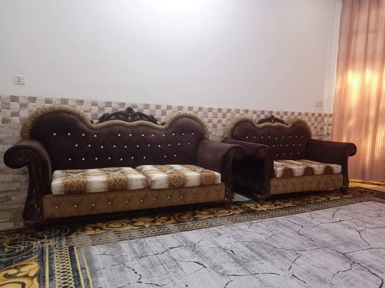 تخم للبيع عشر مقاعد الاتصال ع هذا رقم ***********
