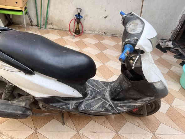 السلام عليكم دراجه ماكس ثعلب للبيع مجفته كهربائيات حلوه شغاله اشاير كيج بانزين دراجه خدميه سعر 600وبيها مجال قليل للستفسار الاتصال على ***********
