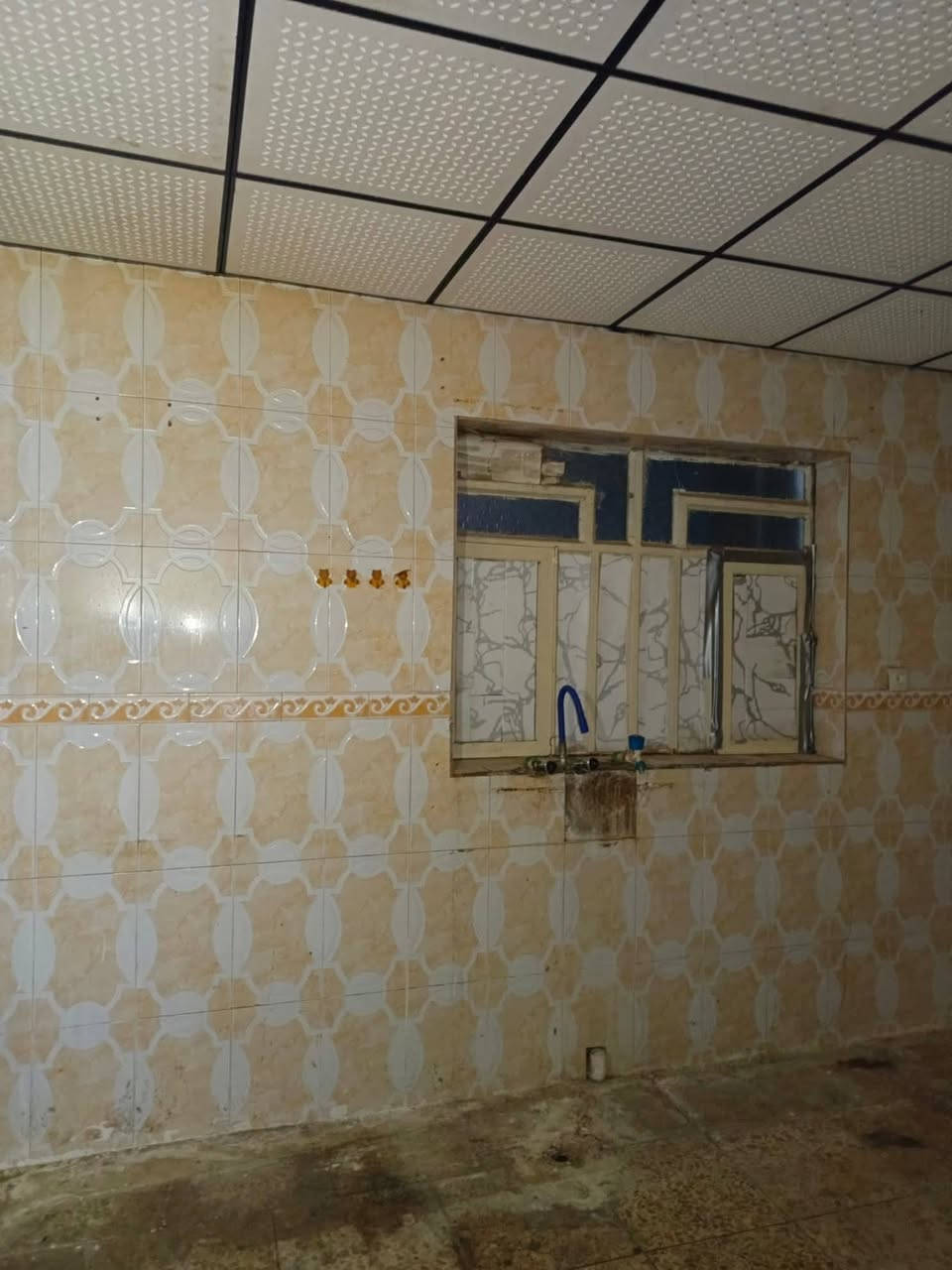 بيت للايجار حي ميسان قطاع 14قرب النفق مساحه 100متر مربع يحتوي على غرفتين وصاله صغيره جدا ومطبخ وصحيات سعر الايجار 
 325الف قفل قفل قفل قفل قفل  
للاستفسار والمعلومات الاتصال بنا *********** 
او مراجعه مكتب ألروان للوساطه العقاريه والمقاولات العامه 
عنوان المكتب حي ميسان ع الشريط قرب صيدليه الشراع مقابل الاستداره مباشر 
عندك بيت عرصه للبيع راسلنه وات ساب وتدلل
#النجف #الكوفة #حي_ميسان #عقارات #ايجار #رهان #بيع #شراء #العراق #مكتب #محامين #مبادرة #اسكان
