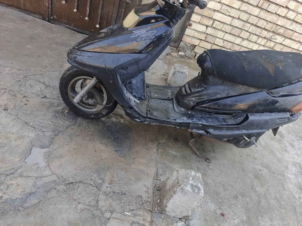 دراجه فصائي 140 شلعه ومعدل فول كيلو متر شغال الدراجه نكره هندر الكهربائيات جانت كلها تشتغل م̷ـــِْن غسلتها طفن هسا هندر تشتغل بس نقصها  بريك الخلفي خلصان الدراجه تاخذه •اللّـہ̣̥ وكيلك مال كراب ماتوكف رايدها ب 180 ومجالها بسيط عنواني بغداد حي العامل ***********
