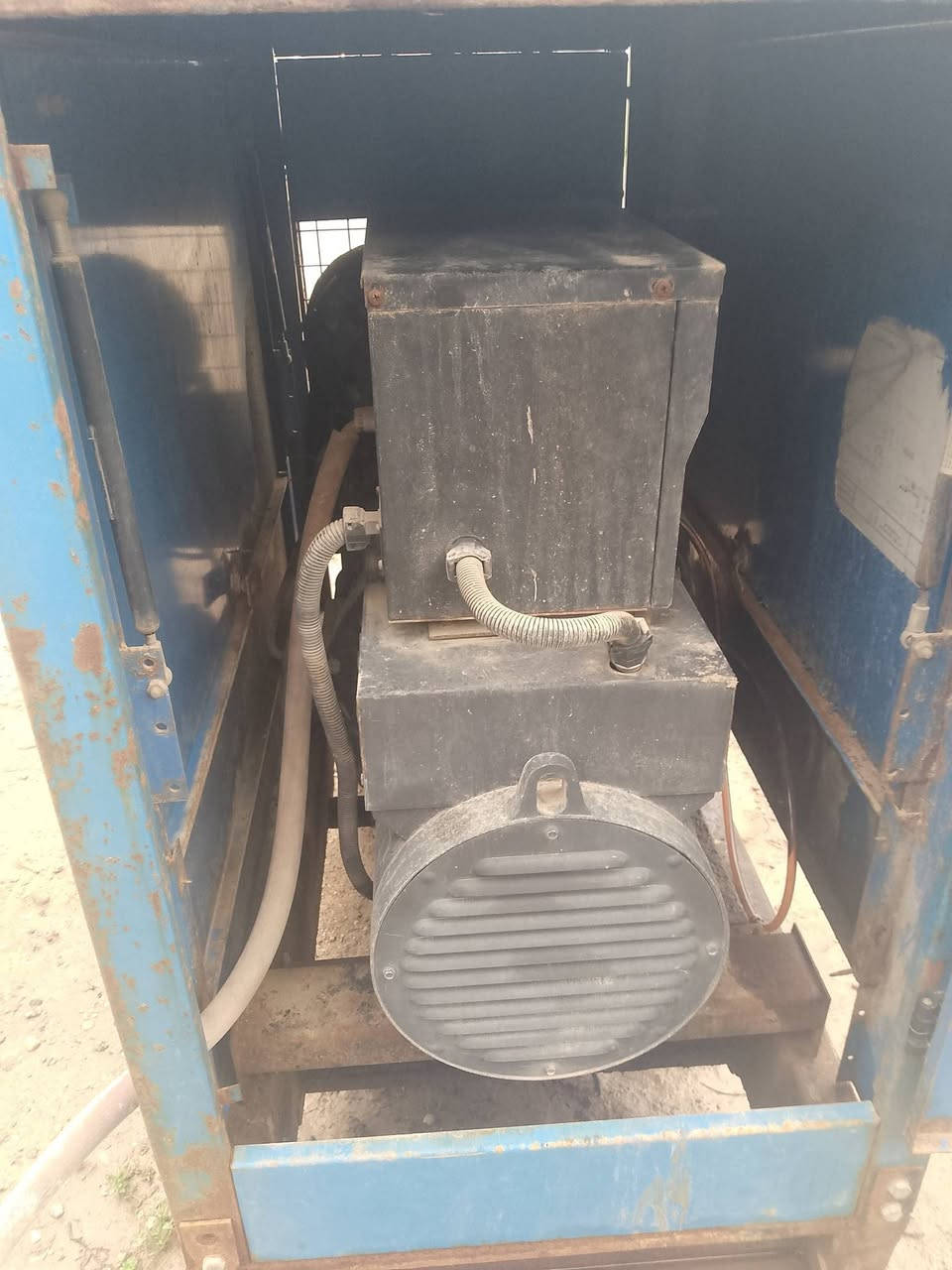 سلام عليكم للبيع مولد دويز 2بستم 17كيفي طبك بلادي كاتم لا تنقيص لا تبخير عنوان بغداد  الستفسار اكثر اتصل على رقم ***********
