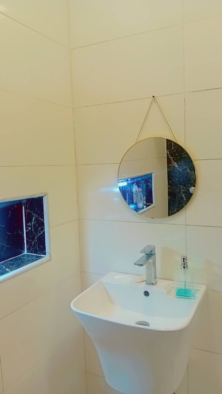 بيت للبيع المساحه ٧٢ الكريعات سند ٢٥ بناء حديث درجه اولى سنة ٢٠٢٥ كما موضح امامكم قاط واحد موقعه شارع الكورنيش شارع صالح عطيه شارعه الرئيسي ٦ للاستفسار اكثر الخاص او على الرقم***********
