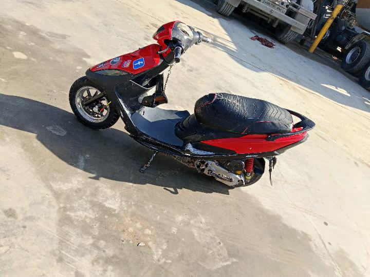 السلام عليكم دراجه ماكس عدله مراوس (سيفان تايكر نامه) شعندك نزل  رقم ***********
وإذا شراي 450 المو شراي لا يعلق
