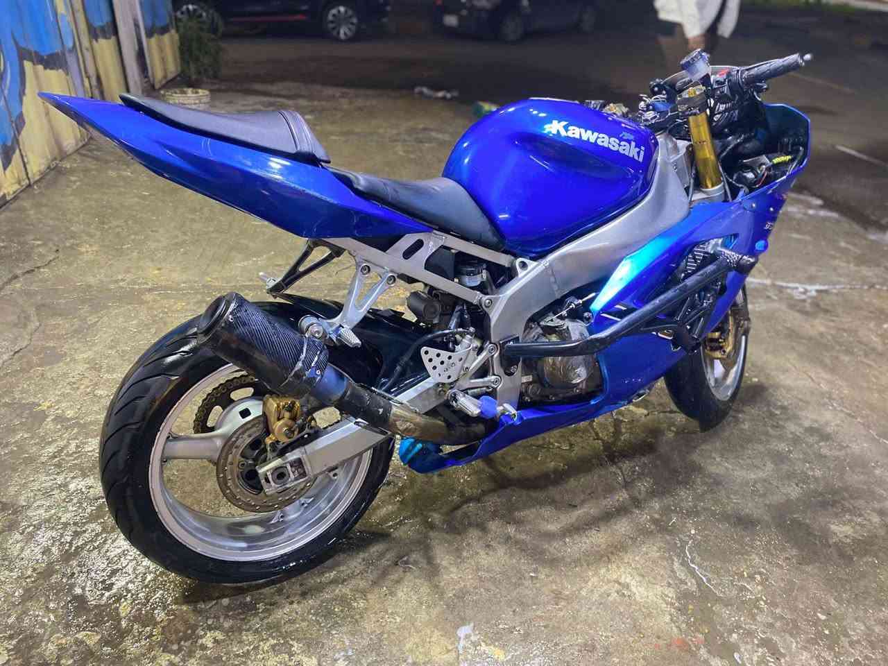 كاوسكي 2004    636 للبيع المكينه مكفوله ولكشر مثل ما موضح بلصوره  السعر 32 وبيها مجال مكاني بغداد ***********
