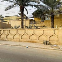 حي الكرامة • ٣٠٠م • بسعر عرصة