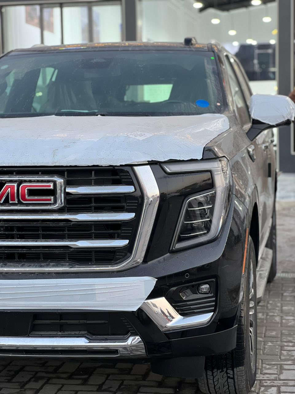 يوكن 2026 بانوراما فتحه زيروو صفر كيلو متر مرقم وكامل سنويه بأسم المشتري السعر 111 مليون دينار عراقي 
*********** - *********** عنواني البصرة
