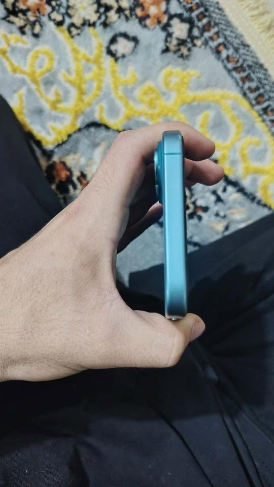 سلام عليكم شباب ايفون ١٦ بلص البيع 

شرق اوسط ذاكره ١٢٨ تلفون مكفول 
كلشي ما بدل بي بطاريه ٩٢ مع كرتونه 

مكاني بغداد واتساب ***********
