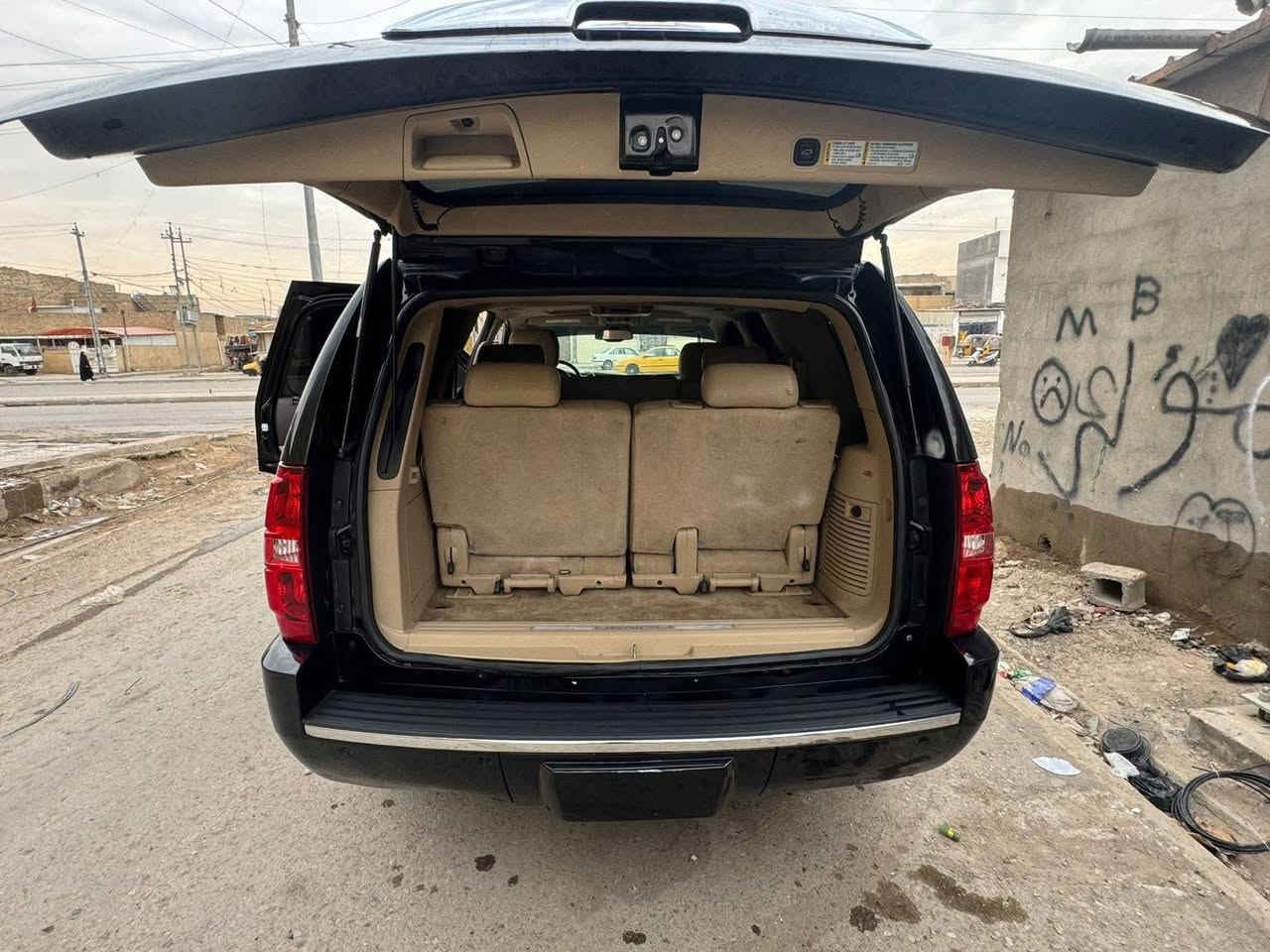 اسلام عليكم
شوفرليت تاهو أدوات  نضافه فول 
كص قماره
دخول جديد
الموديل: 2009 
المواصفات 
LTZ  فول فول 
مقاعد جلد 
داخل عسلي 
ويل كب كروم 
20
دلعه كهربائيه 
———————————
أدوات أدوات ادوات
———————————
السعر 85 ويه مجال 
البيع فقط بدون مراوس 
اي استفسار لتصال
***********
‏‪***********‬‏
مكان السياره بغدااد
