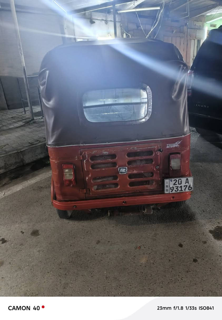 السلام عليكم تكتك مديل ١٨للبيع ***********
