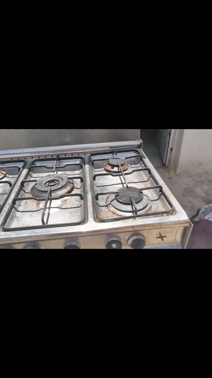 طباخ جديد شرط الشغل استعمال قليل سعر 175وبي مجال للطيبين للستفسار ***********
