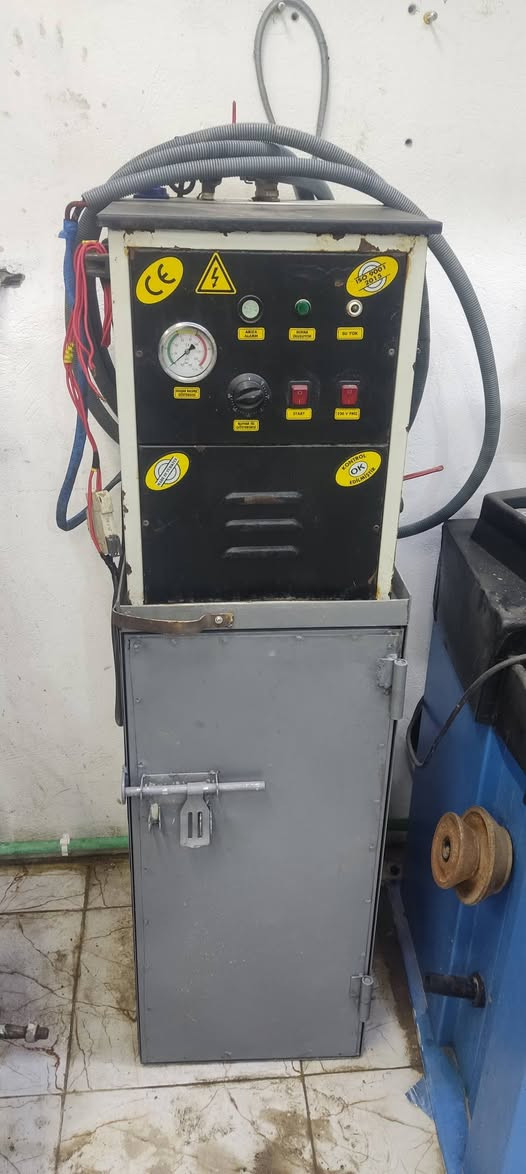 سلام عليكم من رخصت الادمن غراض بنجر للبيع كلها جهزا ماكو كل عيب تجي وتفحص خالعه وشالخه وجهاز بلنص ونتروجين وجهاز بخار وجكات ثنين تمساح وهوه وبطل 300لتر نضيف ما صورته تجي وتشوف بعينك وتفحص غراض نضيفه كلش ورفوف مال تيرات مكاني حله بابل بكرلي وتساب ***********
