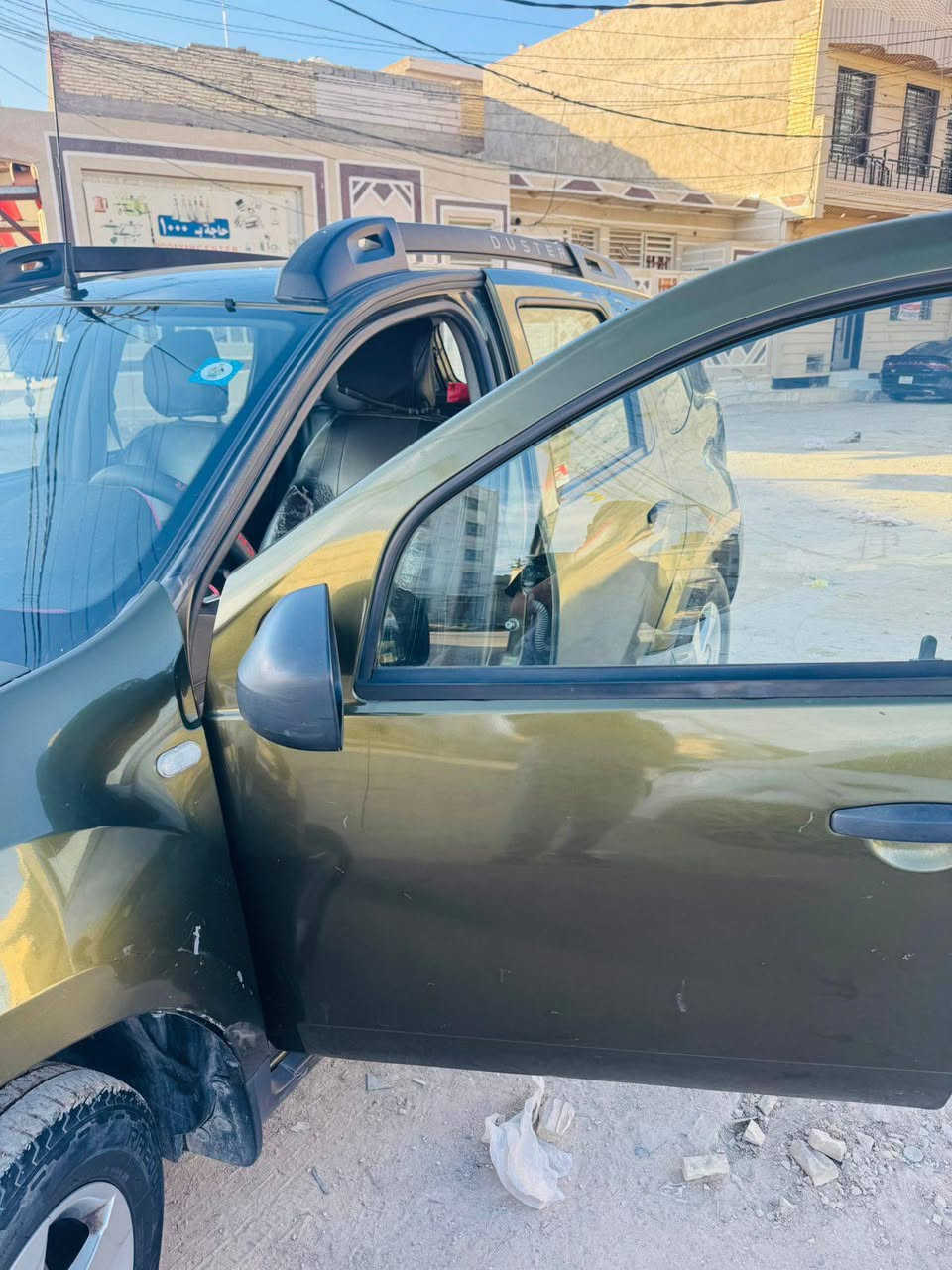 السلام عليكم رينو داستر للبيع موديل 2018 
[مواصفات]
حساسات أمامية 
سعر 90 وبيها مجالو
محرك 2000
4 سلندر 
من النوع الاقتصادية 
سياره مال شركه 
وارد فرنسي
سياره مال جناي
سياره نضيفه جدآ جدآ 
للاستفسار الاتصال على الرقم التالي *********** كربلاء, العراق
