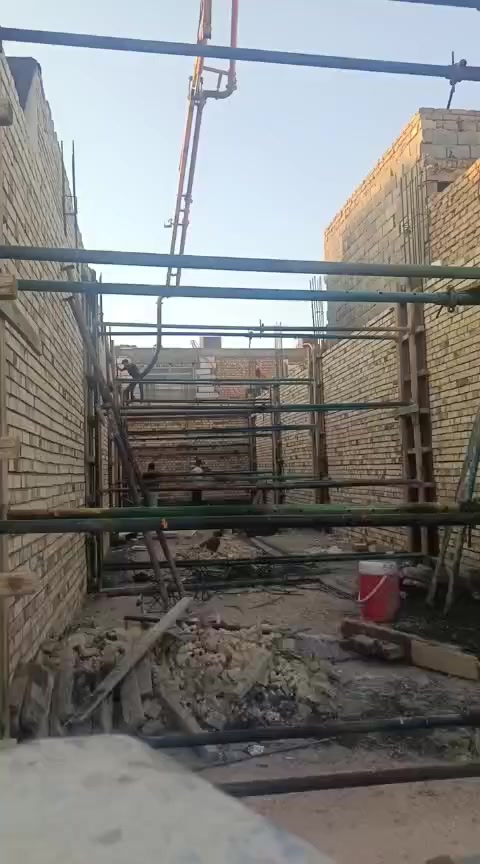 قطعة ارض 100متر على شارع عام تجاري تصلح نظام قاعه حي العسكري قطاع 15 /الارضيه رفت تسليح البناء طابوق جمهوري دنك عدد 10 السقف صب مسلح كبنك كهربائي ارتفارع الرفت 50سم ارتفاع البناء 4م و10سم وجه القطعه 5م نزال 20م 
سعر 120 مع المجال/***********
