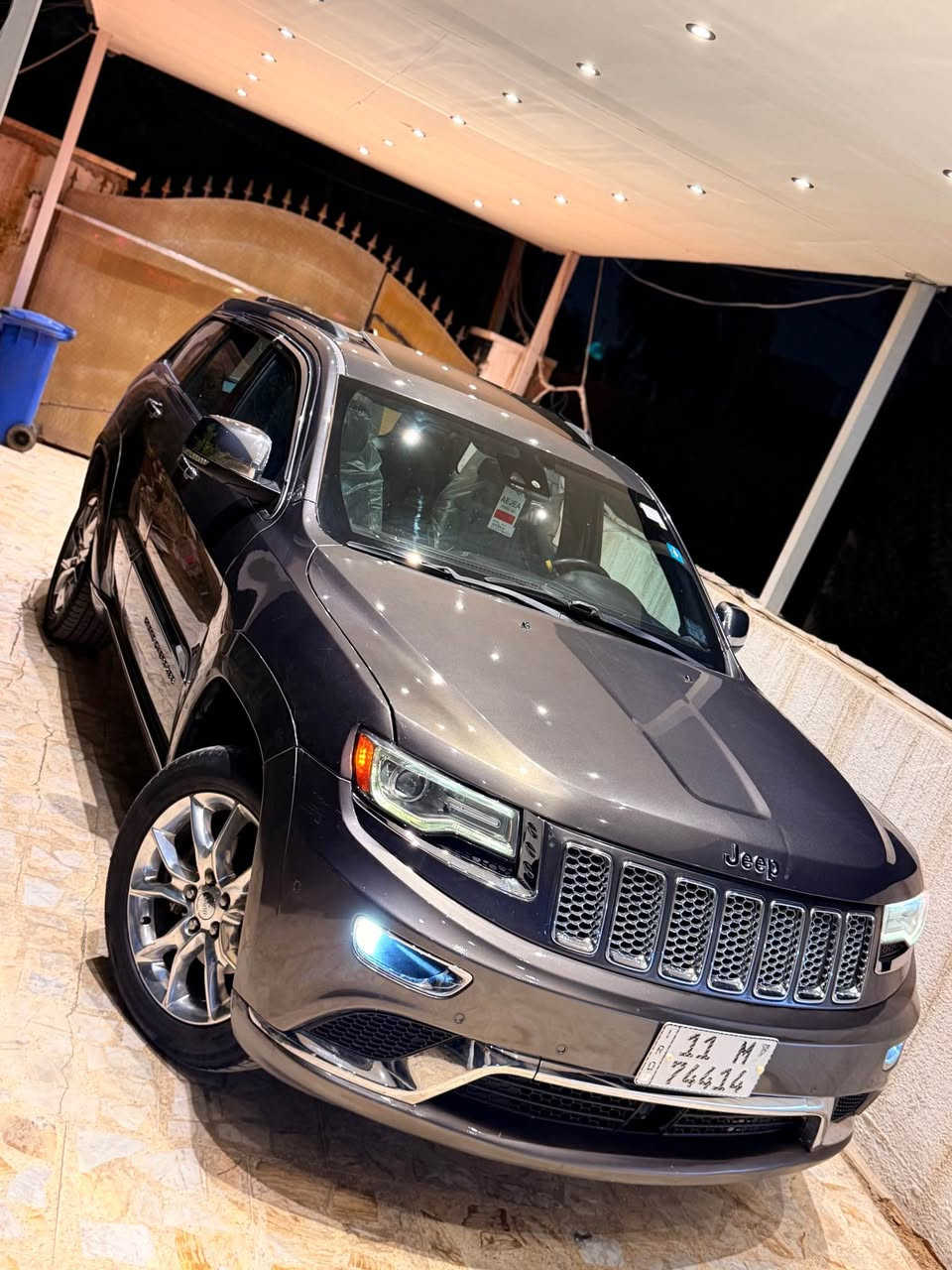 السلام عليكم 
جيب ٢٠١٤ سومت وارد امريكي حادث بسيط v 6
حادثها جاملغ مامي بسيط بدون دواخل وبدون ايرباك صور الحادث مرفقة وهنا صار بيها صبغ ب الهلال مال باب الخلفي شي كلش بسيط وأقل من شبر ب البنيد موضح ب الصور كير مكينة كفالة محرك ٣٦٠٠ ستة سلندر تبريد ثلج صدر كلة جديدة السيارة جديدة وحلوة ماشية ١٢٦ مايل مشي حقيقي تطلع بيها مشيها مال زيرو رقم بغداد الجديد ب اسمي 
مواصفاتها 
رادار امامي مانع تصادم 
سقف بنرما 
كشنات جلد ختم سومت 
تدفئة تبريد كشنات 
رادار جانبي ونقطة عمياء 
سقف وتكم كنتارة 
٣٦ سماعة سستم صوت عالمي 
كت ولحاية بلادي داير مداير السيارة 
ويل ٢٠ نيكل ودوسات نيكل وترايش بيبان نيكل اصلي واني ضايفلها مطريات 
شاشة اندرويد اخر اصدار تدعم كار بلي و وايز ويوتيوب 
مري شفط 
مانع تصادم خلفي 
جنطة كهرباء 
باقي المواصفات معروفة للجيب 
السيارة رقم بغداد الجديد بسمي مكاني بغداد عارضها ب ١٧٨ وبيها مجال السيارة جديدة حيل وب العافية التصير من نصيبة 
*********** بغداد, العراق
