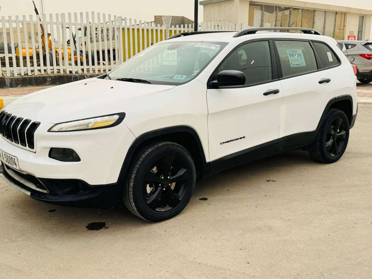 السلام عليكم رمضان كريم سيارة جيب بزون للبيع موديل 2017 رقم بصره حره تحويل مشروع وطني الرقم الدولي ضررها تبديل بنيد وصبغ خفيف مقدمه الجاملغ الامامي الايسر حادث السياره موضح مع الصور محرك 2400 شاشه كبيره كاميرا دواره تحكم جهتين تخم تاير تبريد حداديه كهربائيات كلها شغاله ماشيه 128 ألف استخدام شخصي السيارة جاهزة من كلشي السعر 122 ورقه وبيها مجال بسيط للشراي مكان السيارة ناصريه الشموخ للاستفسار ***********. *********** ارقامي بيهن واتساب ناصرية, ذي قار
