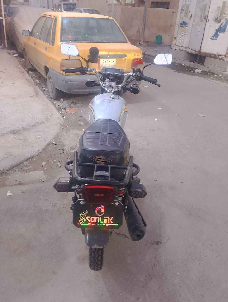 السلام عليكم شباب دراجه كير ايراني موديل 25 مكينه خير من الله تفحص وتأخذ ماشيه 22 اي نقص ما بيها جيب 10  فيتريه وياك وتفحص وتأخذ مكاني بغداد 
***********
