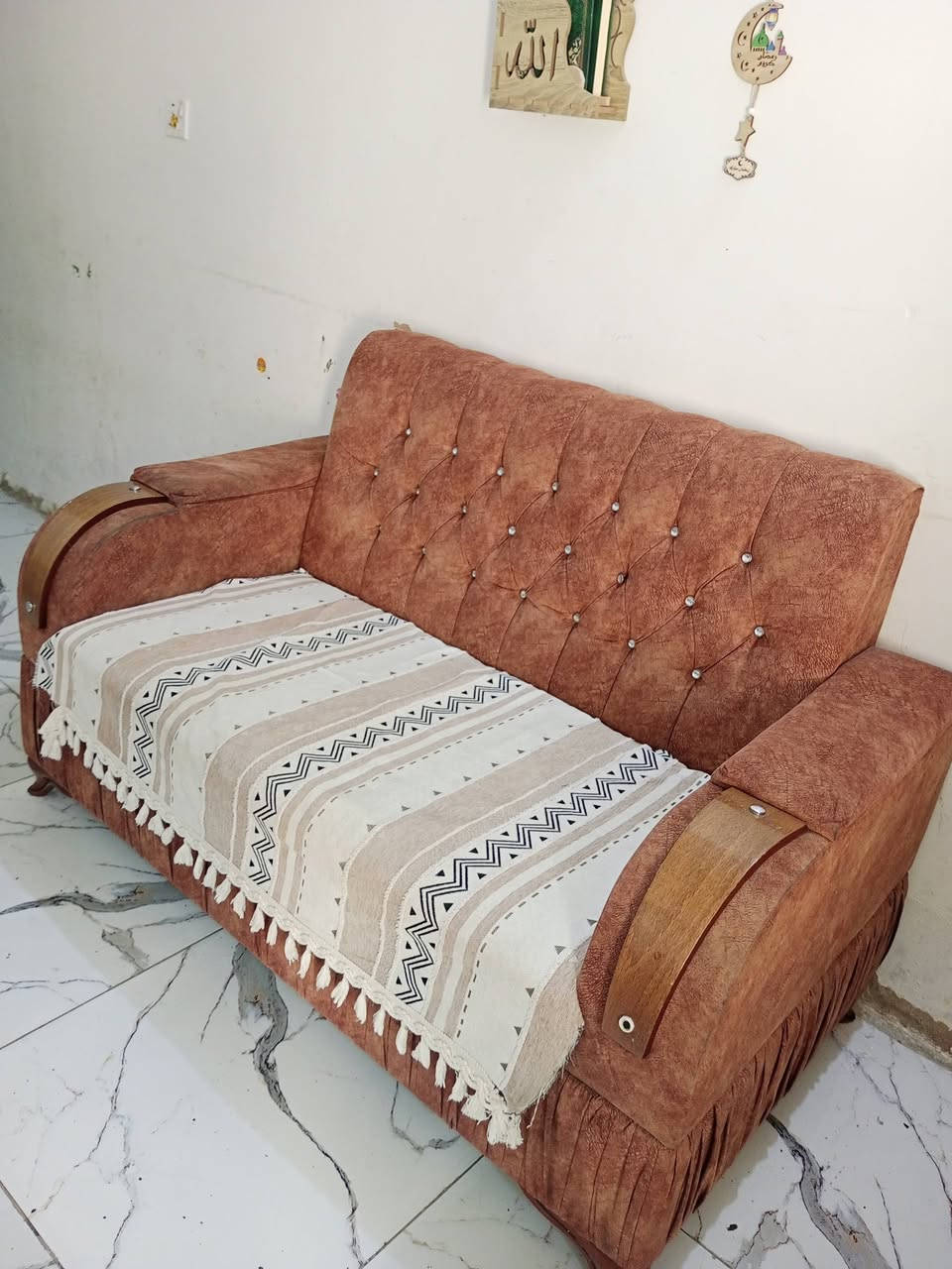 تخم 7 مقاعد للبيع العنوان حي العامل سعره 175 بي مجال


**إذا كنت صاحب هذا الإعلان وتريد حذفه لأي سبب، رجاءا أرسل رسالة إلى الدعم الفني**