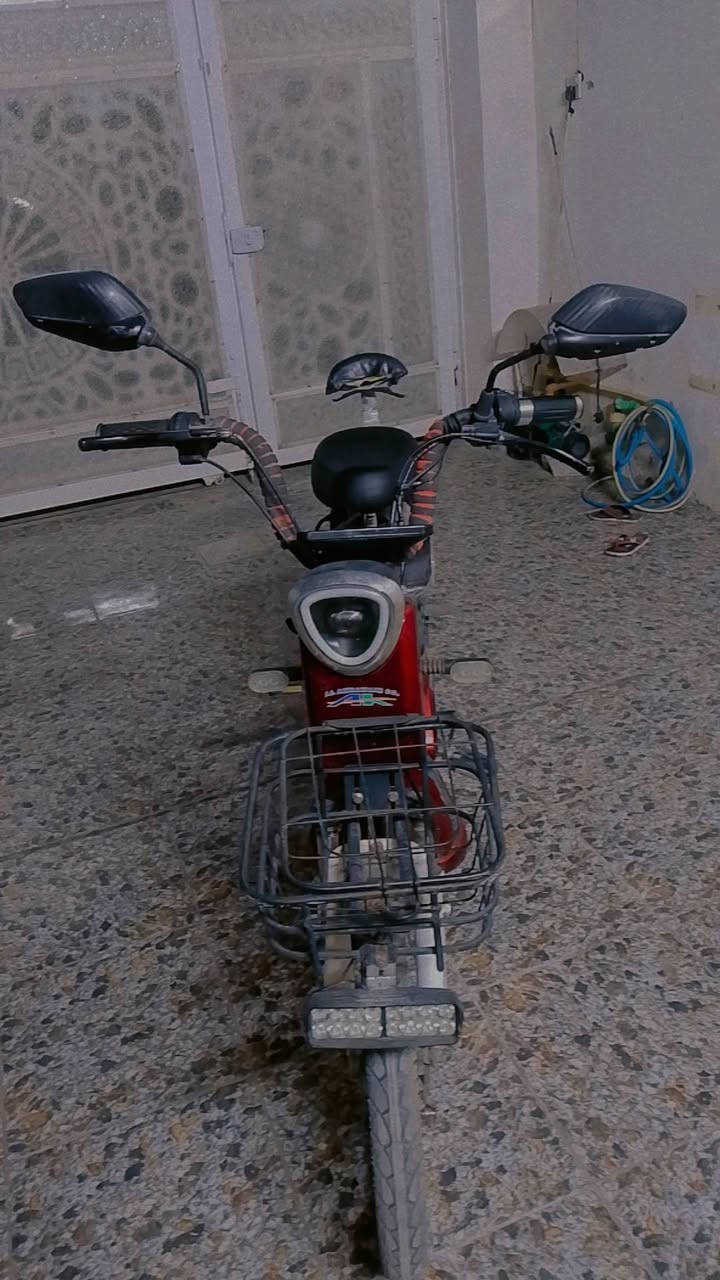 دراجه شحن للبيع
حجم20
دراجه شغاله وبطاريات جديده وعلى الفحص 
محتاجه عقل فقط 
السعر150.000 
للاستفسار *********** وبي واتساب
