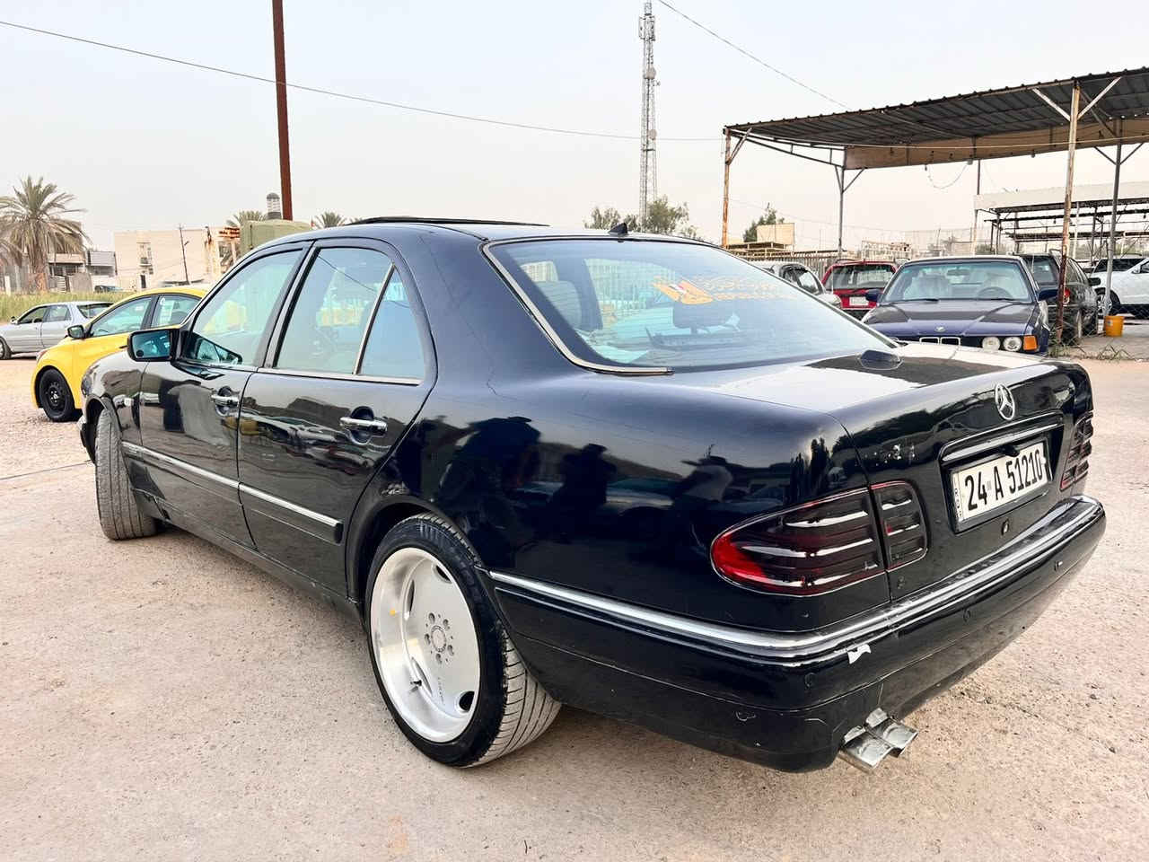 السلام عليكم
بيع مستعجل 

ام عيون 1997 

محرك V المرغوب 

رقم شمالي تحويل مباشر 

سياره حلوه بس يرادلها ترتيبات 

مكان السياره ديالى 

السعر 65 

***********
