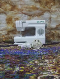 مكينة خياطة • صغيره • للبيع