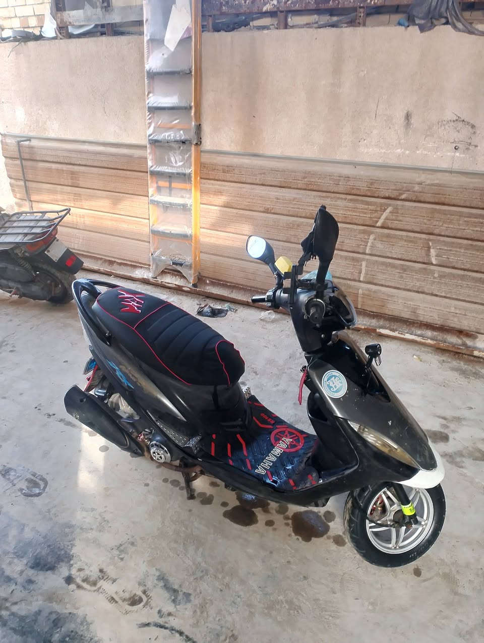 سلام عليكم دراجه للبيع ماكس عدله دراجه شلعه تاكل اكل ومعدل صوت مكينه ناعمه خرسه كهربائيات شغاله كلهن كيج بانزين وكيج سرعه شغال كفرات بلاد كابريته بلاد مكينه ما مفتوحه السعر(650)وبيه مجال عنواني بغداد المعامل الباويه رقمي ***********
