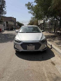 النترا للبيع موديل 2017 بيهاصبغ 5قطع صبغ بدون دواخل سيارة رقم اربيل بس...