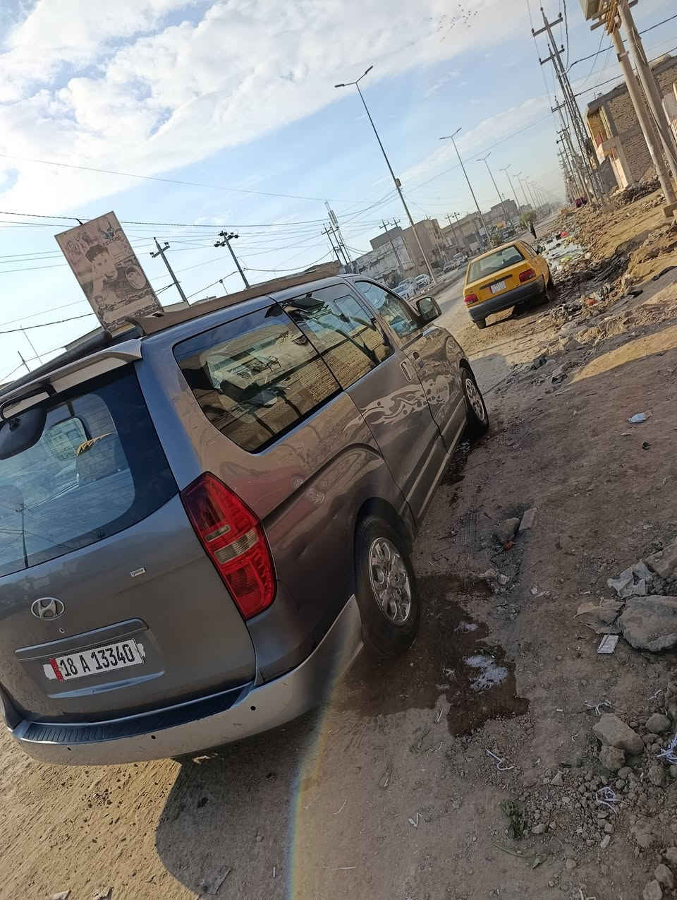 ستاركس 2009كفاله كير مكينه حداديه تبريد  رقم سنويه جديد السعر *********** مكان السياره ديوانيه السعر 145
