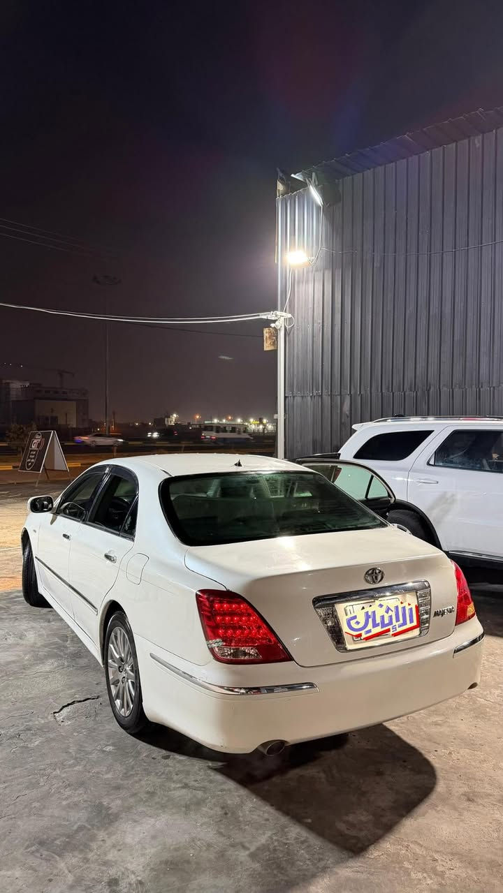 سلام عليكم اخوتي 
ماجستا 2007اصل 
كص قماره  بيه بارد بل جاملغ الخلفي فقط 
جاهزه السياره 
حساسات 
لايت دوار 
تخم تاير 
كير مكينه جديد
بصمه رصاصي اصل
اريل امامي 
زنون  عالي ناصي 
تحكم ستيرن 
ستيرن كهربائي 
اربع كشنات كهرباء 
صندوك كهربائي+شفط
ومعروفه موصفات  الماجستا
السعر ١٣٥لمكان بصره 
للاستفسار والتواصل ***********
