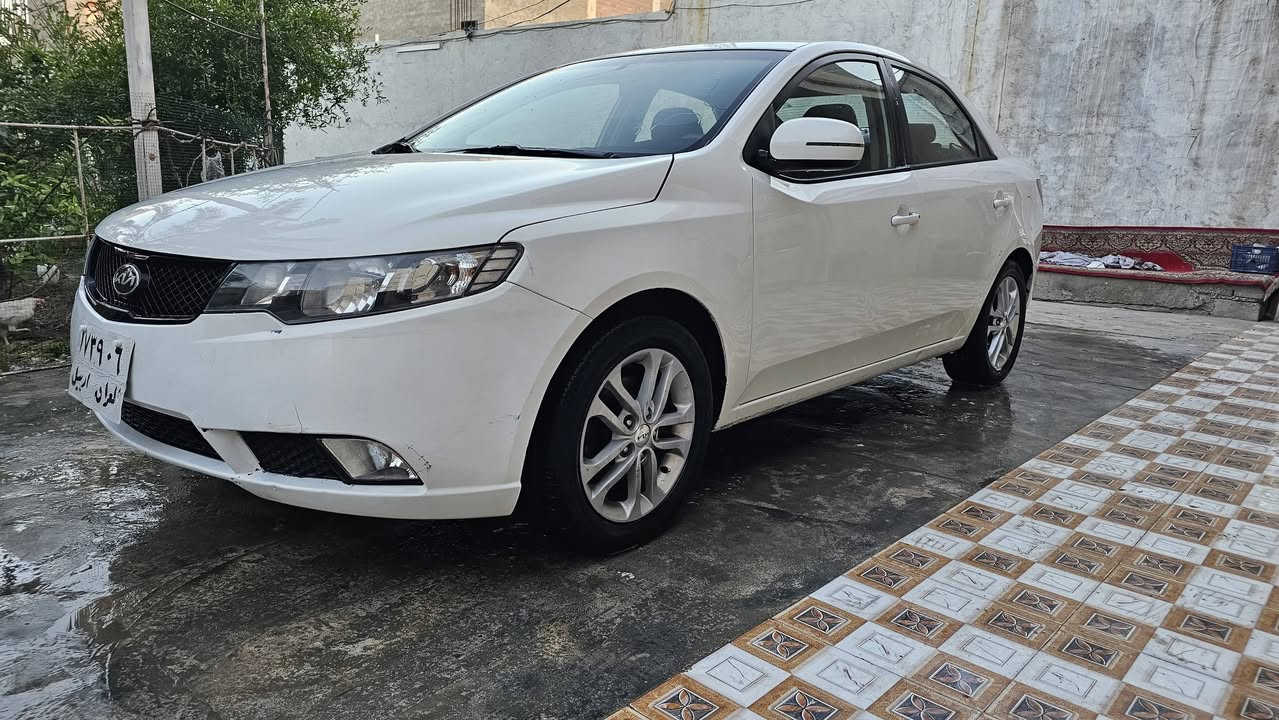 السلام عليكم شباب
 سيراتو خليجي البيع مديل2011 
رقم أربيل بأسم كردي سنويه نافذه  
محرك كير تبريد  👍💯
صدر امامي ؤ خلفي 👍💯
أشير بالمري
مري شفط
تحكم ستيرن 
حساس خلفي
5 ويل كب 
بيه صبغ مكانات هلالات الجاملغ الخلفي وبارد بسيط ابيع صبغ حزام 
اوهاي صور السياره واضحه جديده 
 السعر 90 $ المكان كربلاء ✍️ 
*********** 🤳
