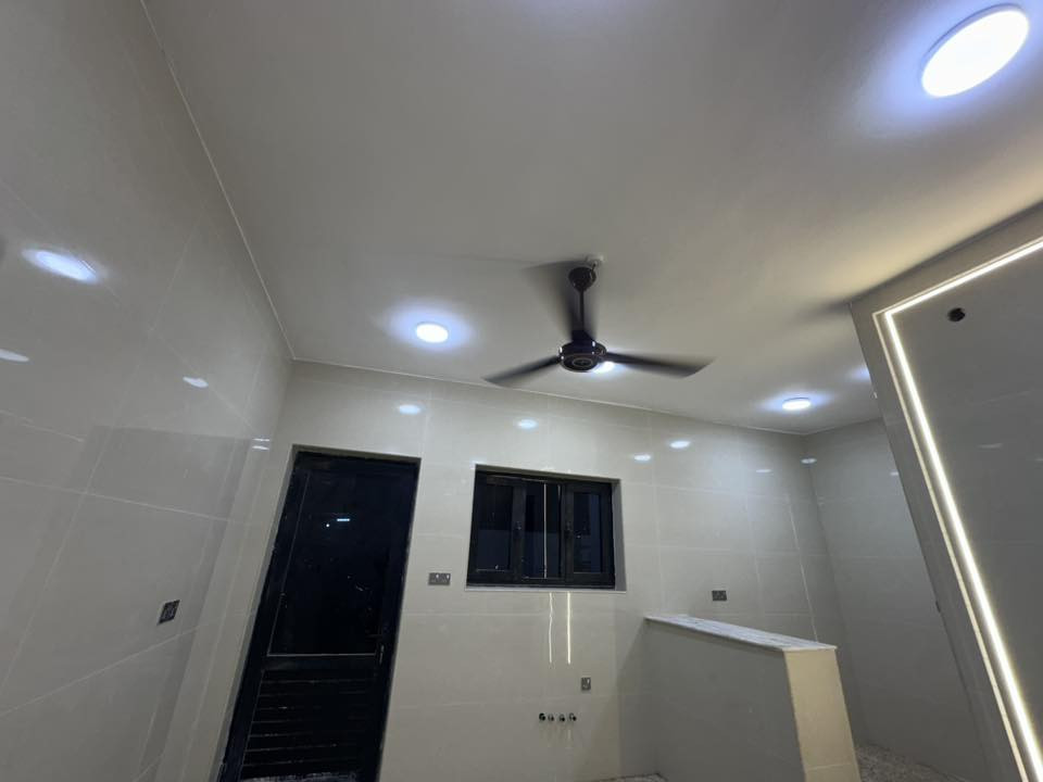 بيت للبيع منطقة الزراعة 76
مساحة 250 متر الوجه 12.5 نزال 20 
طابو صرف 
للاستفسار ***********
