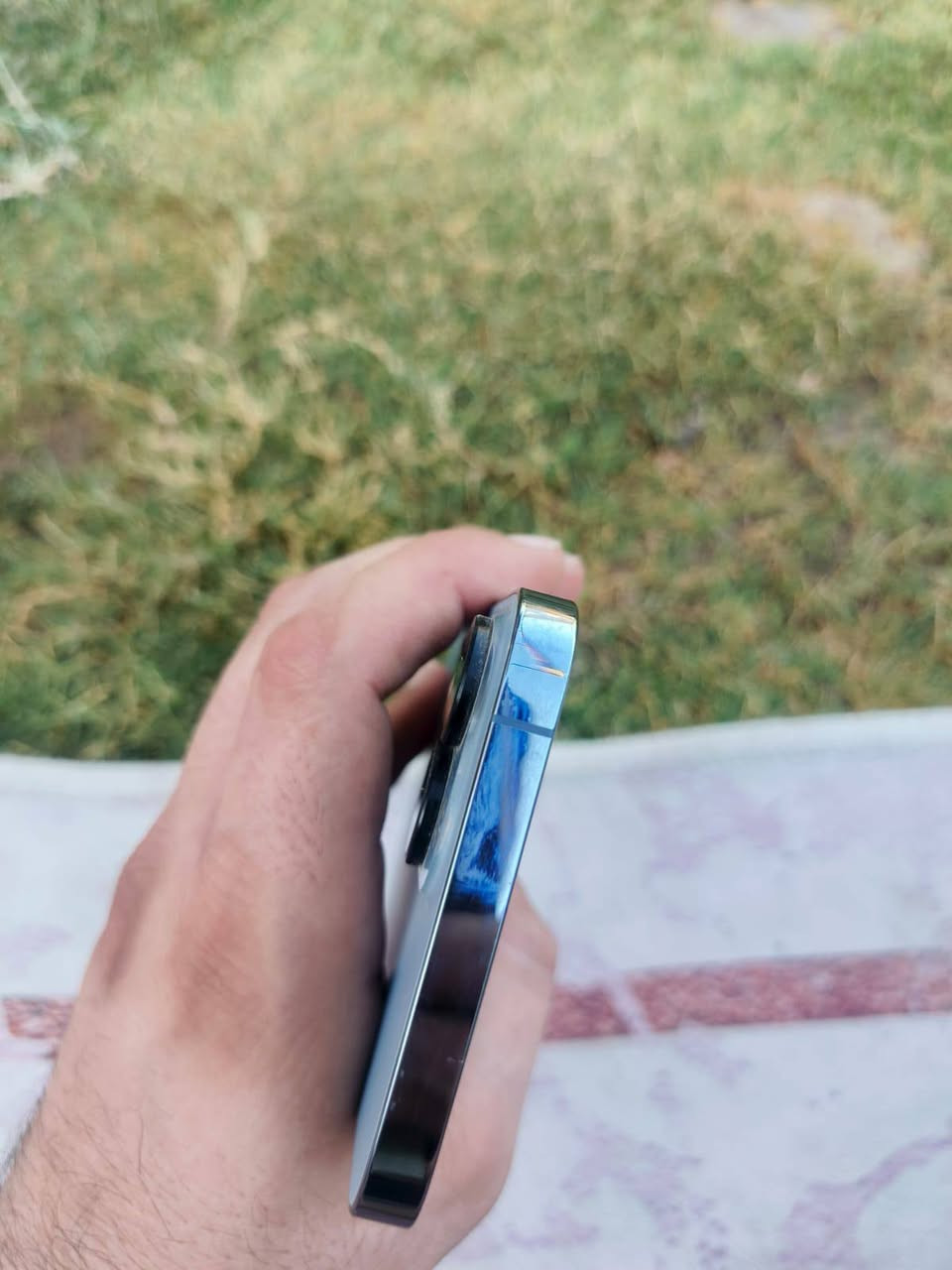 السلام عليكم ١٣بروماكس جهاز مكفول  وتر سعرة ٧٠٠ شوف الفيديو ***********واتساب بغداد

