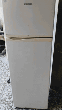 ثلاجه عل شغل ومكيف جنرال عل شغل ثنينهن للبيع مكاني شارع ابو علي قرب ابو سلام المختار ***********
