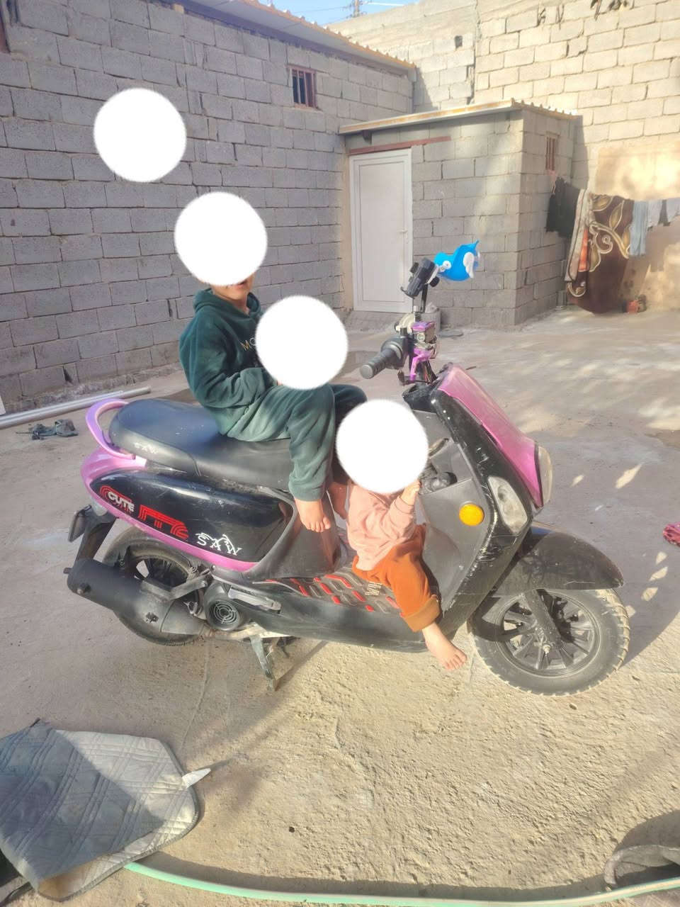 للبيع دراجة ماكس بوليسي المحرك مكفول من الفتح و النظافة
بيها شخوط كما موضح بالصور الكهربائيات شغاله كلها  السعر 500 العنوان كربلاء


**إذا كنت صاحب هذا الإعلان وتريد حذفه لأي سبب، رجاءا أرسل رسالة إلى الدعم الفني**