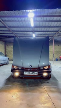 E32 ٧٥٠i • ١٩٩٤ • V12